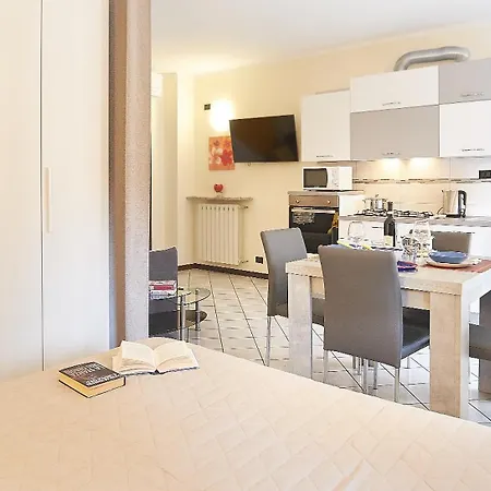 Sorelle Anna * Meina